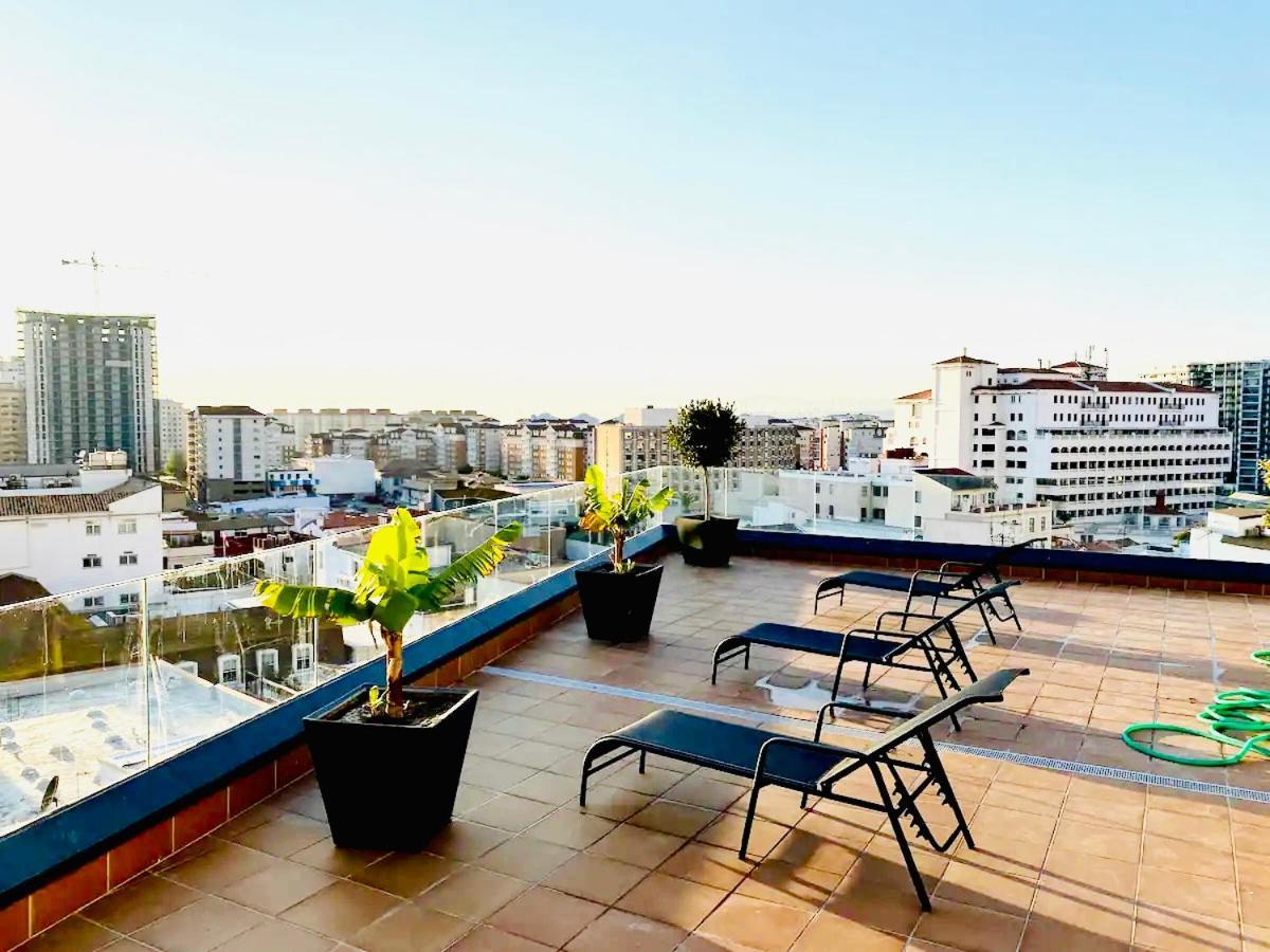 Gibraltar Central Suites Luaran gambar